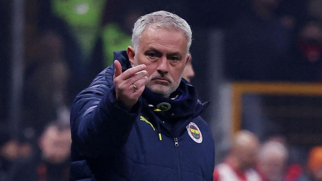 Derbi bitti ama Galatasaray durmak bilmiyor! Mourinho nun ardından Fenerbahçe nin iki yıldızını TFF ye şikayet ettiler 2