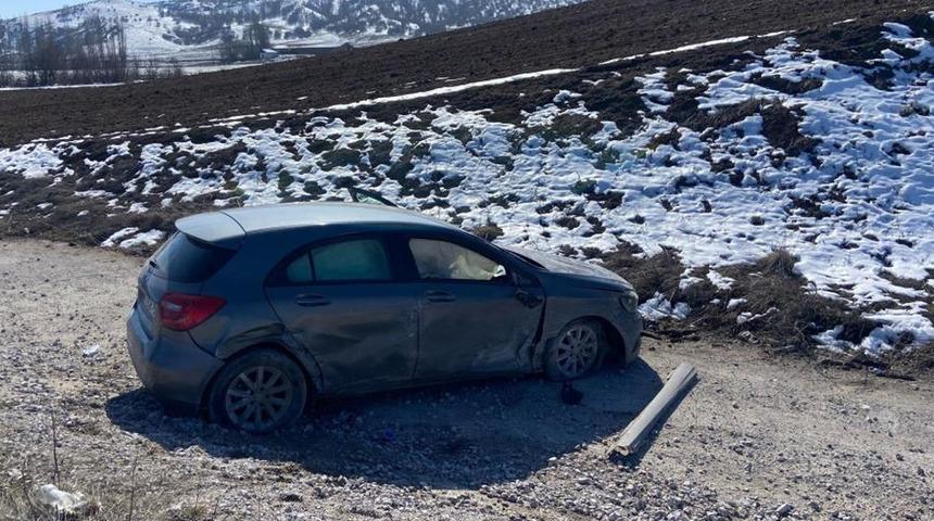 Araç tarlaya uçtu! 1 kişi yaralandı