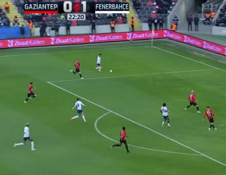 En Nesyri kupada da bildiğiniz gibi! Kariyer golünü attı, spiker bile şaştı: En Nesyri hava yolları!  G3