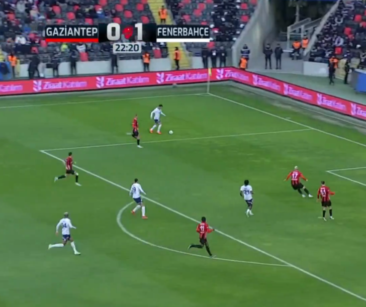 En Nesyri kupada da bildiğiniz gibi! Kariyer golünü attı, spiker bile şaştı: En Nesyri hava yolları!  G4