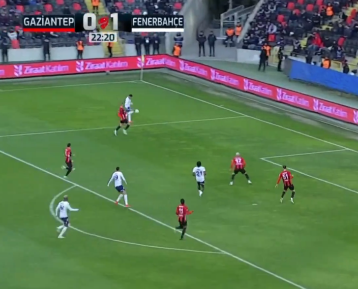 En Nesyri kupada da bildiğiniz gibi! Kariyer golünü attı, spiker bile şaştı: En Nesyri hava yolları!  G5