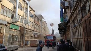 Bursa'da mobilya imalathanesinde yangın! 1 saatte söndürülebildi