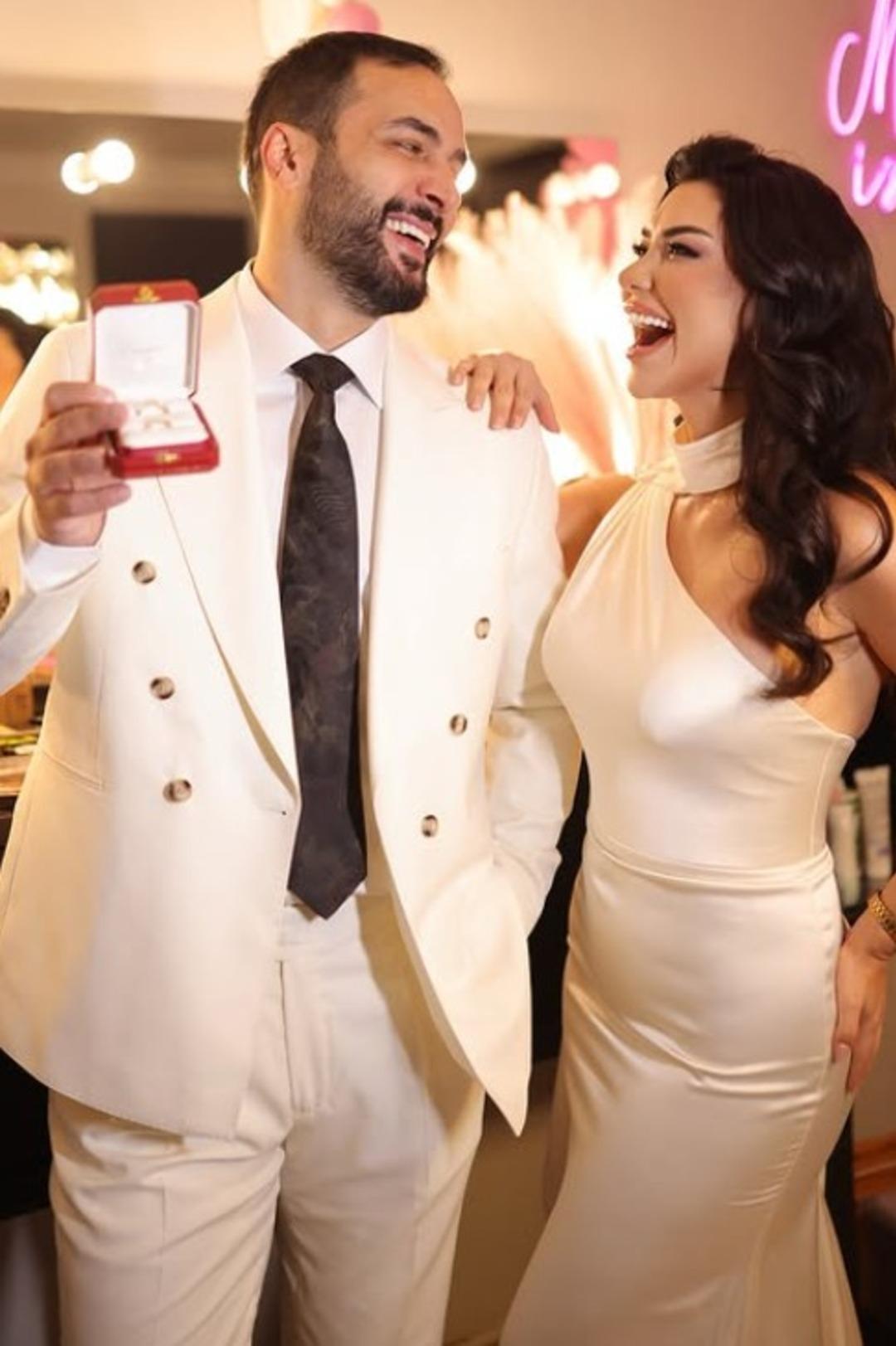 Kısmetse Olur un favori çiftlerindendi! Aycan Varış ve Onur Yüksel evlilik yolunda ilk adımı attı! İşte nişandan ilk kareler  3