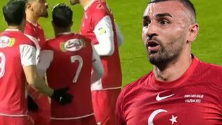 Serdar Dursun'a İran'da büyük şok! Penaltıyı kaçırınca takım arkadaşları topu elinden aldı