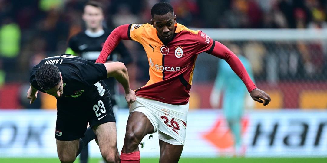 Galatasaray ın 8 milyon Euro ödeyerek aldığı yeni transferi geldiği gibi gidiyor! 1