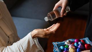 Ramazan Bayramı öncesi fırsatçılar iş başında! 17 ton tarihi geçmiş çikolata ele geçirildi