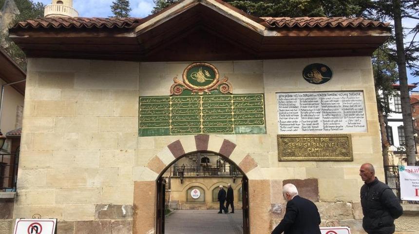 Kastamonu'da 3 camide teravih namazı hatimle kılınacak