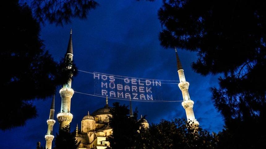Bu gece sahur kaçta? İstanbul, Ankara ve İzmir'de ilk sahur (imsak) ve ilk iftar saat kaçta yapılacak? Diyanet 2025 Ramazan imsakiyesi