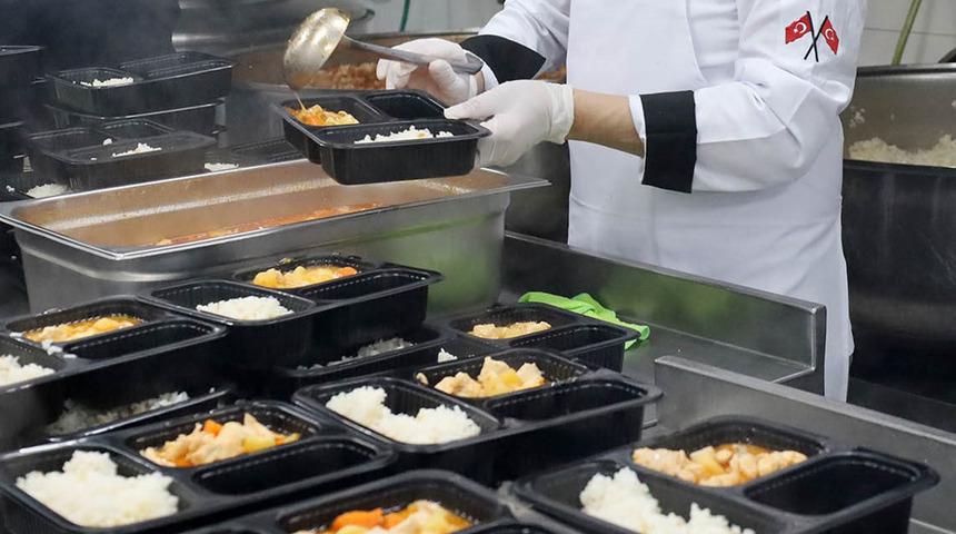 Sakarya Belediyesi Ramazan boyunca ücretsiz taze iftar yemeği verecek