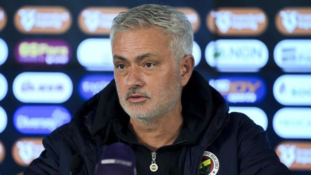 Dünya medyası Jose Mourinho ya verilen cezayı konuşuyor! "Türkler Mourinho yu durdurdu"  1