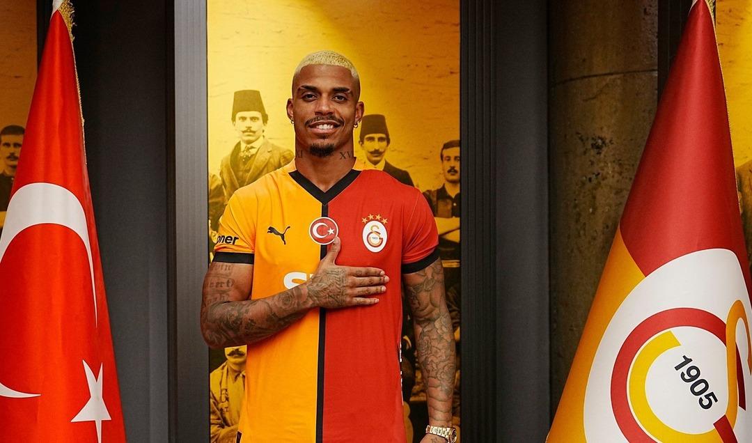 Günler sonra ortaya çıktı! Meğer Galatasaray-Fenerbahçe derbisi öncesi Galatasaraylı futbolcular ile Mert Hakan birbirine girmiş 3