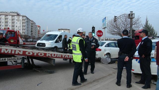 Kilis'te kaza: 2'si polis, 3 yaralı