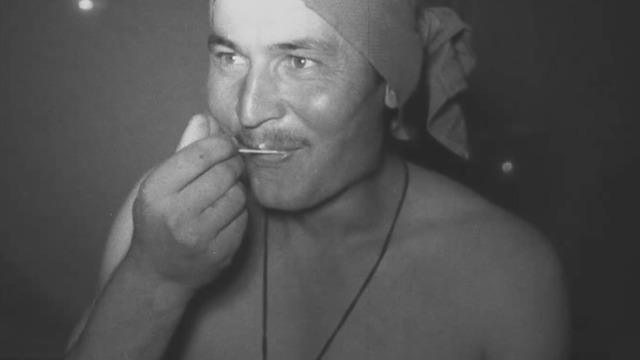 Esaretten kurtulduktan sonra ilk bunu yapmış! Kore Savaşı'na katılan Türk askerinin görüntüleri ortaya çıktı