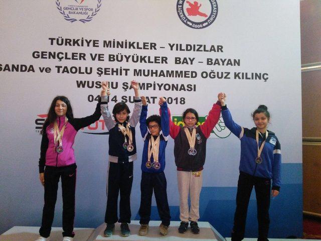 Wushu şampiyonasında Yunusemre Belediyespor fırtınası