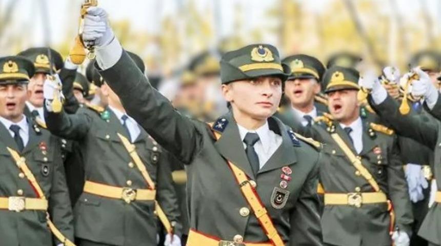 5 teğmen ihraç edilmişti! Tuğgeneral Hakan Tutucu emekliliğini istedi 