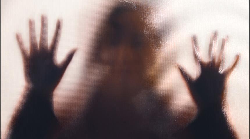 Kan donduran hayat hikayesi! Babası tarafında 24 sene tutsak edilip cinsel taciz edilmiş