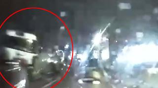 Yer: İzmir! Mazot yüklü tankerin taksiye çarptığı kazanın görüntüleri ortaya çıktı