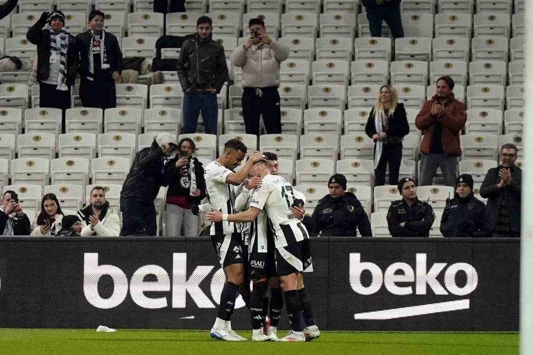 Beşiktaş, Kayserispor u mağlup ederek Süper Lig de galip gelme serisini 4 maça çıkarttı! 1