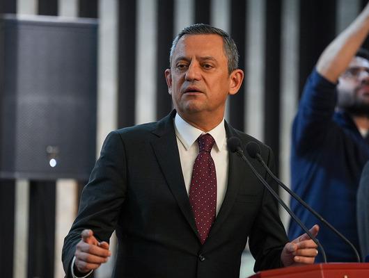 D&ouml;rt adımlı yol haritası! &Ouml;zg&uuml;r &Ouml;zel'in yeni partisi i&ccedil;in o tarih &ouml;ne &ccedil;ıktı