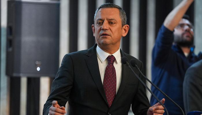 D&ouml;rt adımlı yol haritası! &Ouml;zg&uuml;r &Ouml;zel'in yeni partisi i&ccedil;in o tarih &ouml;ne &ccedil;ıktı