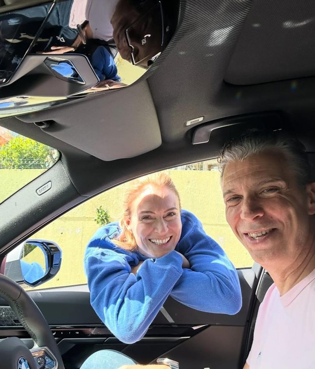 Ceyda D&uuml;venci aşka geldi! G&uuml;&ccedil;l&uuml; Mete ile birinci yılını kutladı: Bir yıl nasıl ge&ccedil;ti anlamadım 3