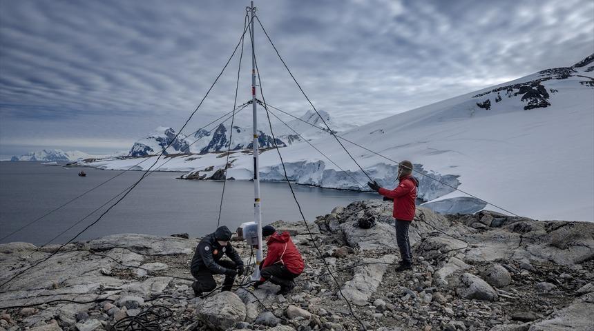 Bakan Kacır açıkladı! Antarktika'da 'Yakın Uzay Gözlem İstasyonu' kuruldu