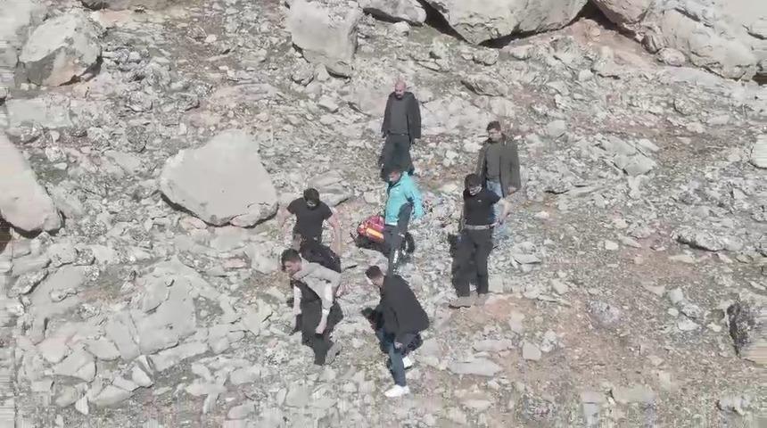 Evden çıktıktan sonra kaybolmuştu! Genç kız, 20 saatlik arama çalışması sonucu dron yardımıyla bulundu