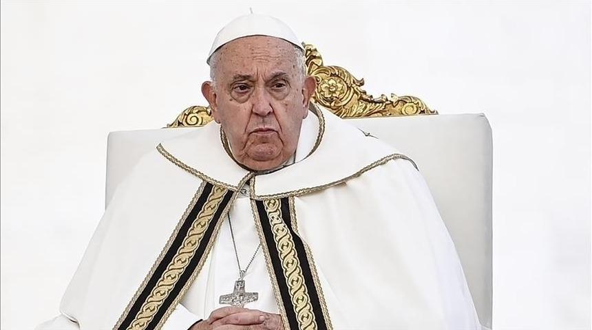 Vatikan'dan Papa'nın sağlık durumuyla ilgili yeni açıklama: "Stabil kaldı"