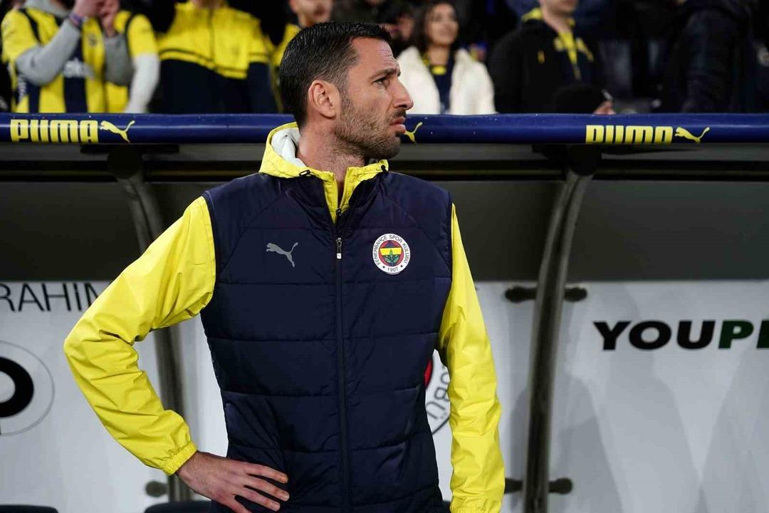 Fenerbahçe fırsatı kaçırmadı Galatasaray a bir adım daha yaklaştı! Sarı-Lacivertliler Antalyaspor a 3 golle geçti, 19 yıl sonra bir ilk yaşandı 6