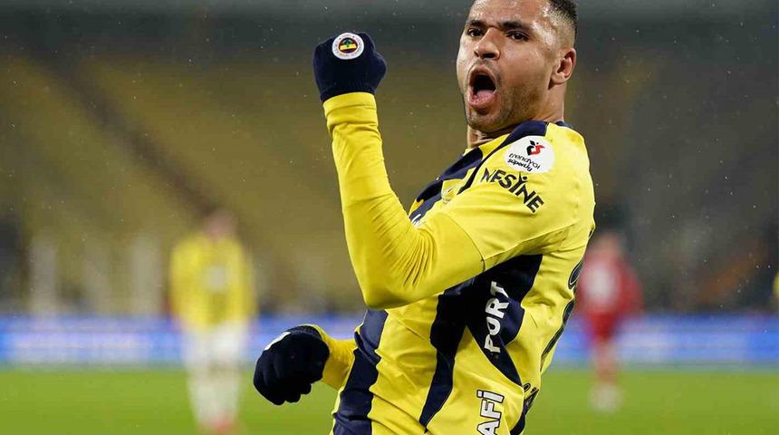 Fenerbahçe fırsatı kaçırmadı Galatasaray'a bir adım daha yaklaştı! Sarı-Lacivertliler Antalyaspor'a 3 golle geçti, 19 yıl sonra bir ilk yaşandı