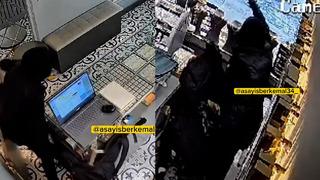 Yer: Balıkesir! Gündem olan görüntüler: Kuyumcuya girip soygun yapacaktı ama...