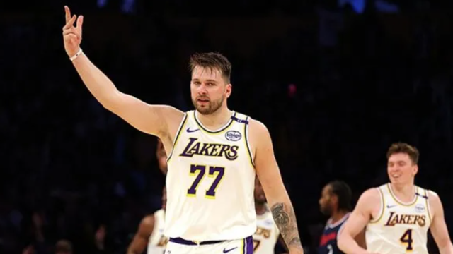 NBA'de Lakers, üst üste 6. galibiyetini aldı