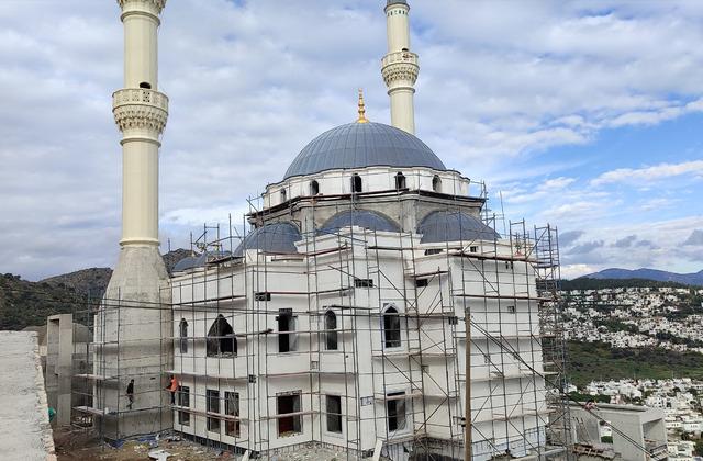 Bodrum Yahşi’deki cami inşaatında sona yaklaşılıyor! Yüzde ellisi tamamlandı