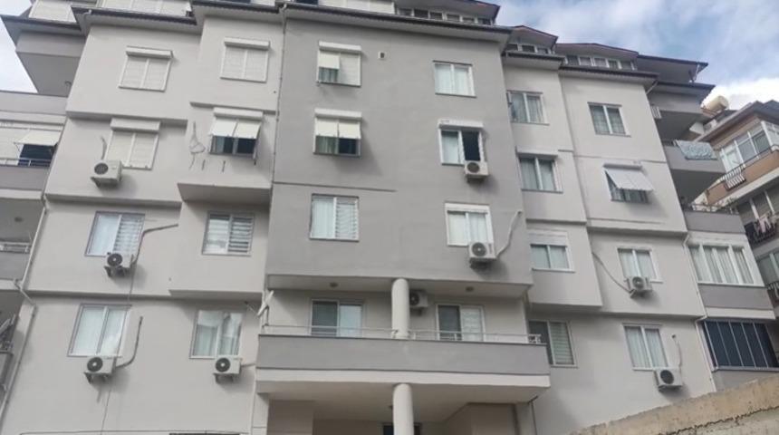 Antalya’da feci olay! Binanın 4'üncü katından düştü
