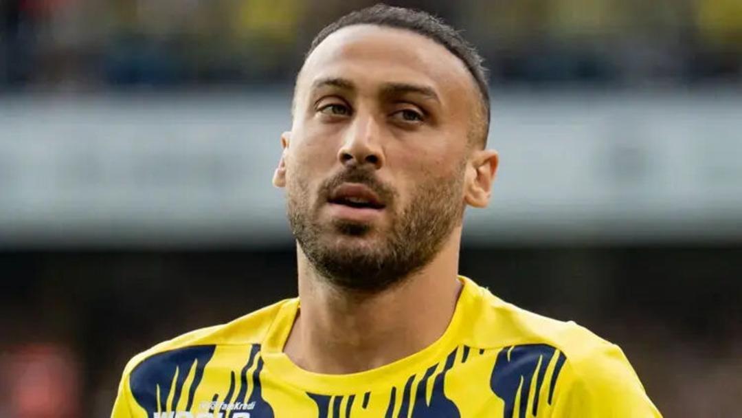 Takım arkadaşlarıyla vedalaşıyor! Fenerbahçe de sürpriz ayrılık... Dün gece son maçına çıktı 1