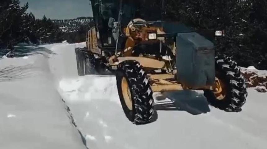 Yozgat’ın yüksek kesimlerinde karla mücadele sürüyor