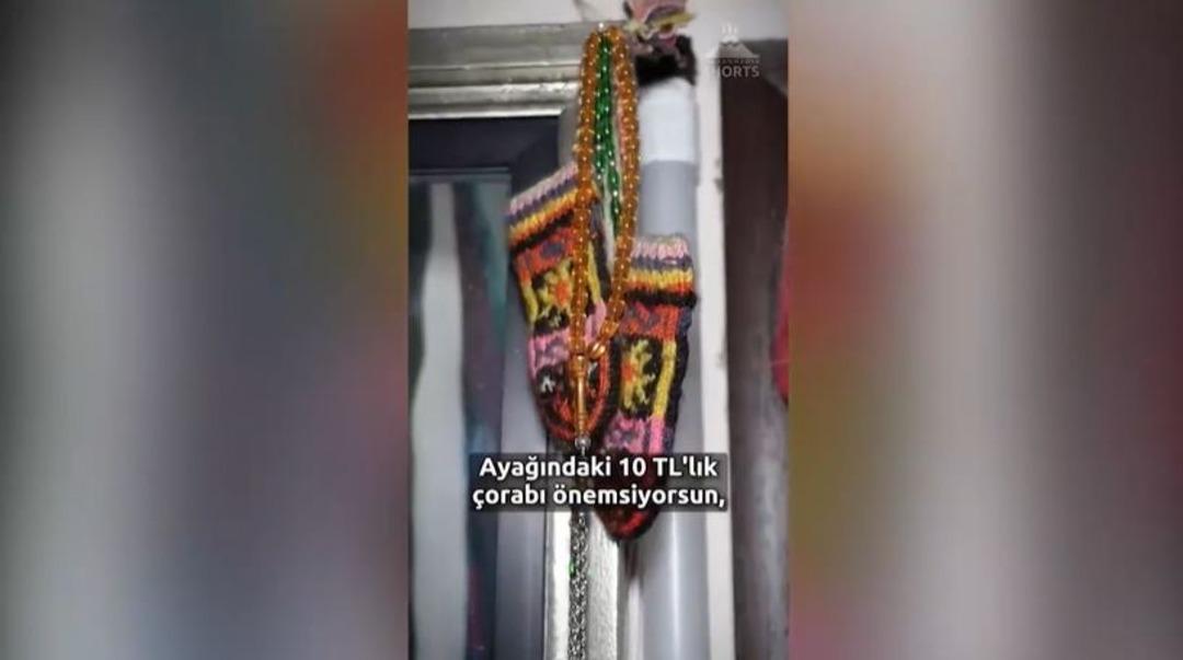 Kırışık paraya tahammülü yok! Bir esnaf, her banknotu tek tek ütüleyerek kullanıyor: "Sen parayı akordiyon gibi getiriyorsun, ben ütülemek zorunda kalıyorum" 4