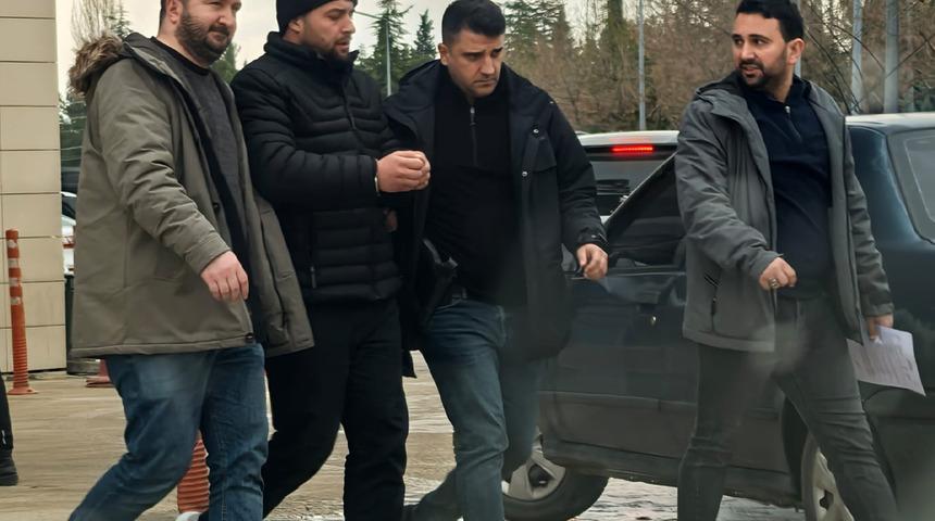 Cezadan kaçtı, pencereden kaçamadı! Bursa'da firari hükümlü kaçmak isterken yakalandı