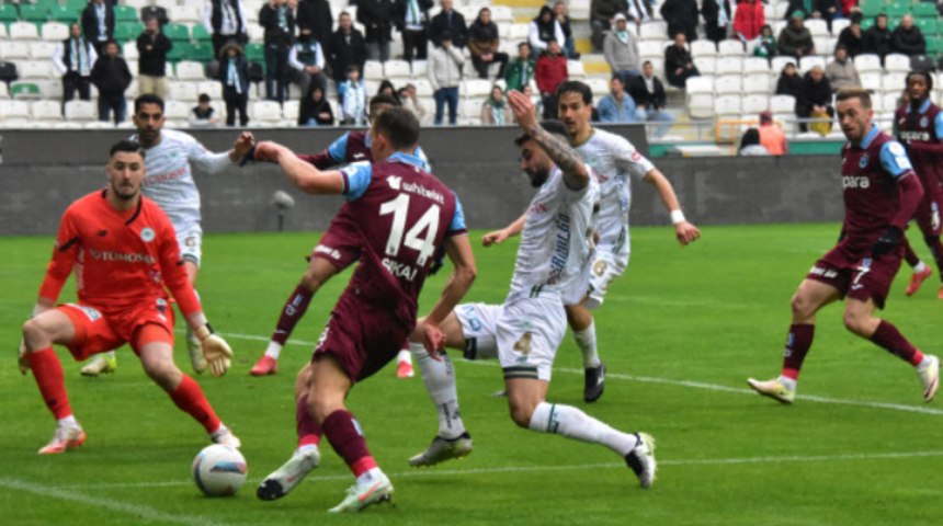 Trabzonspor maçında olay! Son dakikalarda ortalık karıştı... Bordo-Mavilililer son anlarda büyük şok yaşadı