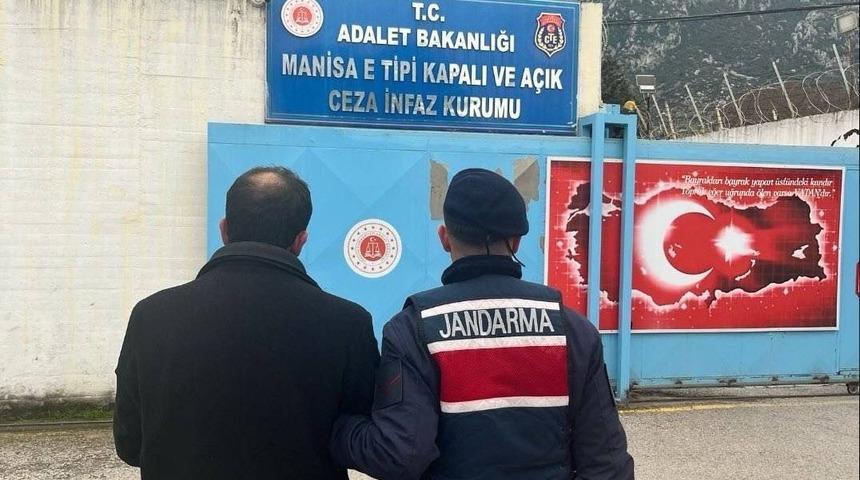 Manisa'da 2 yıldır aranan şahıs jandarma tarafından yakalandı
