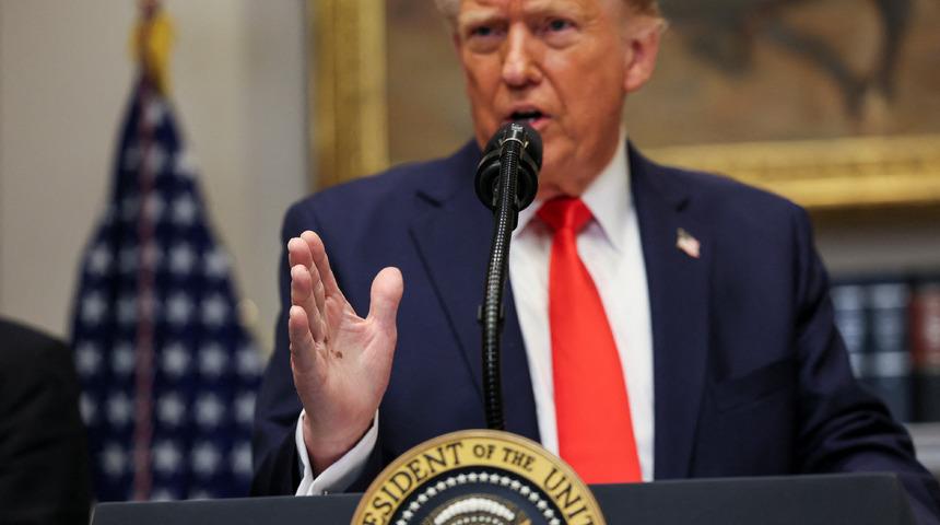 Trump, Çin'e yönelik gümrük vergisi oranını yüzde 20'ye çıkardı