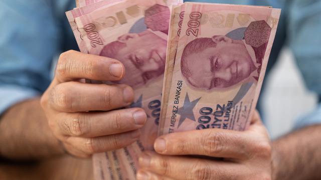 'Bu garanti! Bundan aşağı zam beklemiyoruz' Emekli ikramiyesinde kulis bilgisi verdi! 'O rakama yuvarlanması mümkün'