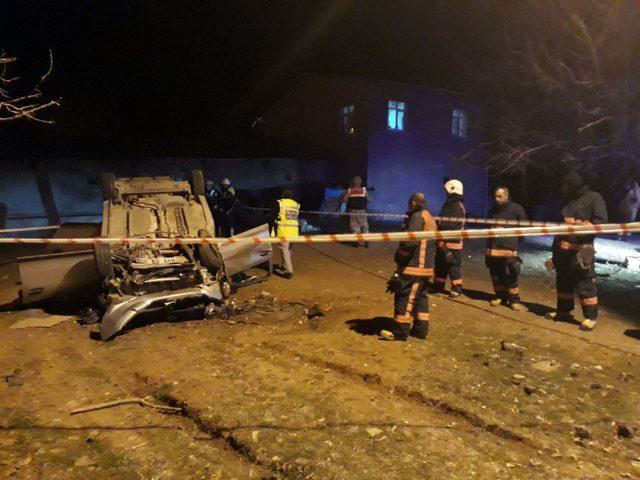 Elazığ'da trafik kazası: Biri polis 2 kişi hayatını kaybetti, 2 kişi de yaralandı