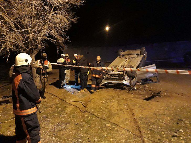 Elazığ'da trafik kazası: Biri polis 2 kişi hayatını kaybetti, 2 kişi de yaralandı