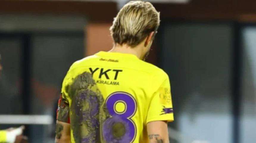 Caner Erkin taç kullanırken direkt kırmızı kart gördü! Hem de 90+9. dakikada... Sebebi herkesi şaşırttı