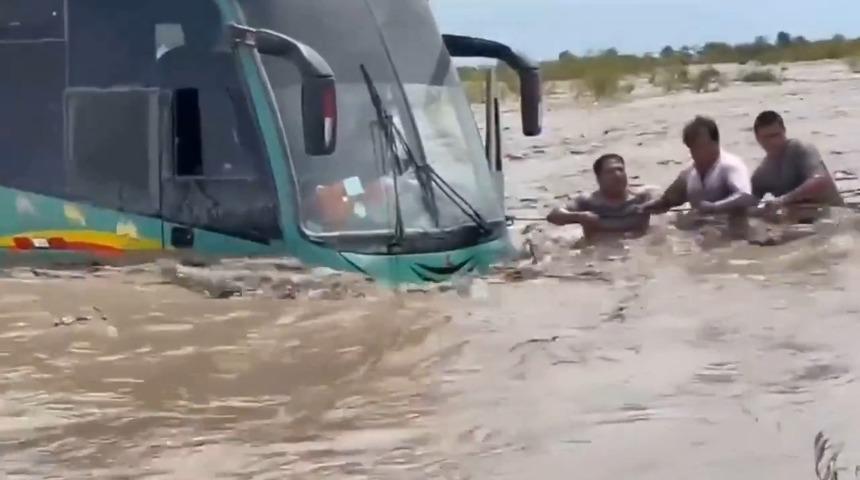 Ekvador'da selin bilançosu ağır: Can kayıpları ve yaralılar var