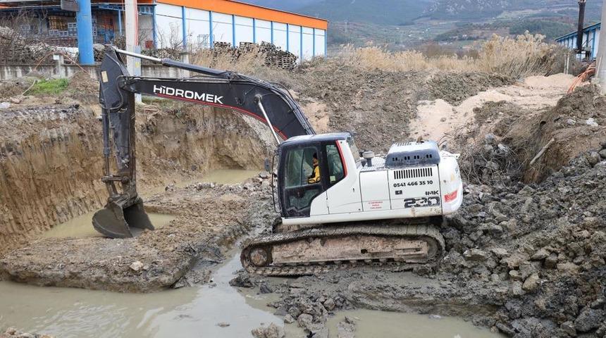 Sakarya'daki menfez sil baştan yenileniyor!