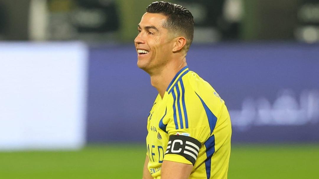 Cristiano Ronaldo ve kırbaç cezası! Al Nassr dan resmi açıklama geldi! İran da bir kadına sarılmıştı... 3