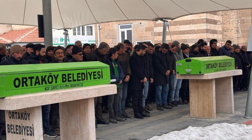 Kanserden ölen kardeşinin acısına dayamayan ağabey 2 saat sonra hayatını kaybetti