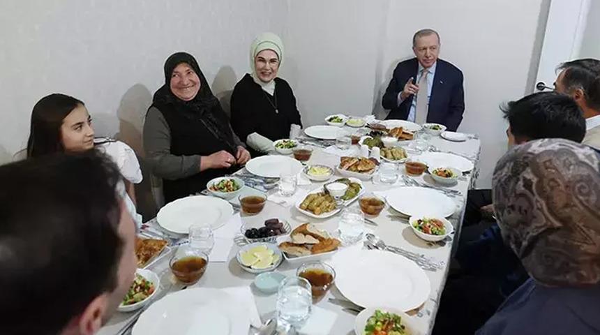 Cumhurbaşkanı Erdoğan, Fidan ailesinin iftar sofrasına konuk oldu
